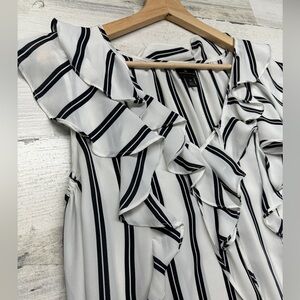 Worthington Striped Ruffle Sleeveless Black & White Blouse Women's Medium